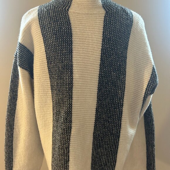 Anthropologie Mock Neck Sweater Size Large - Picture 2 of 5